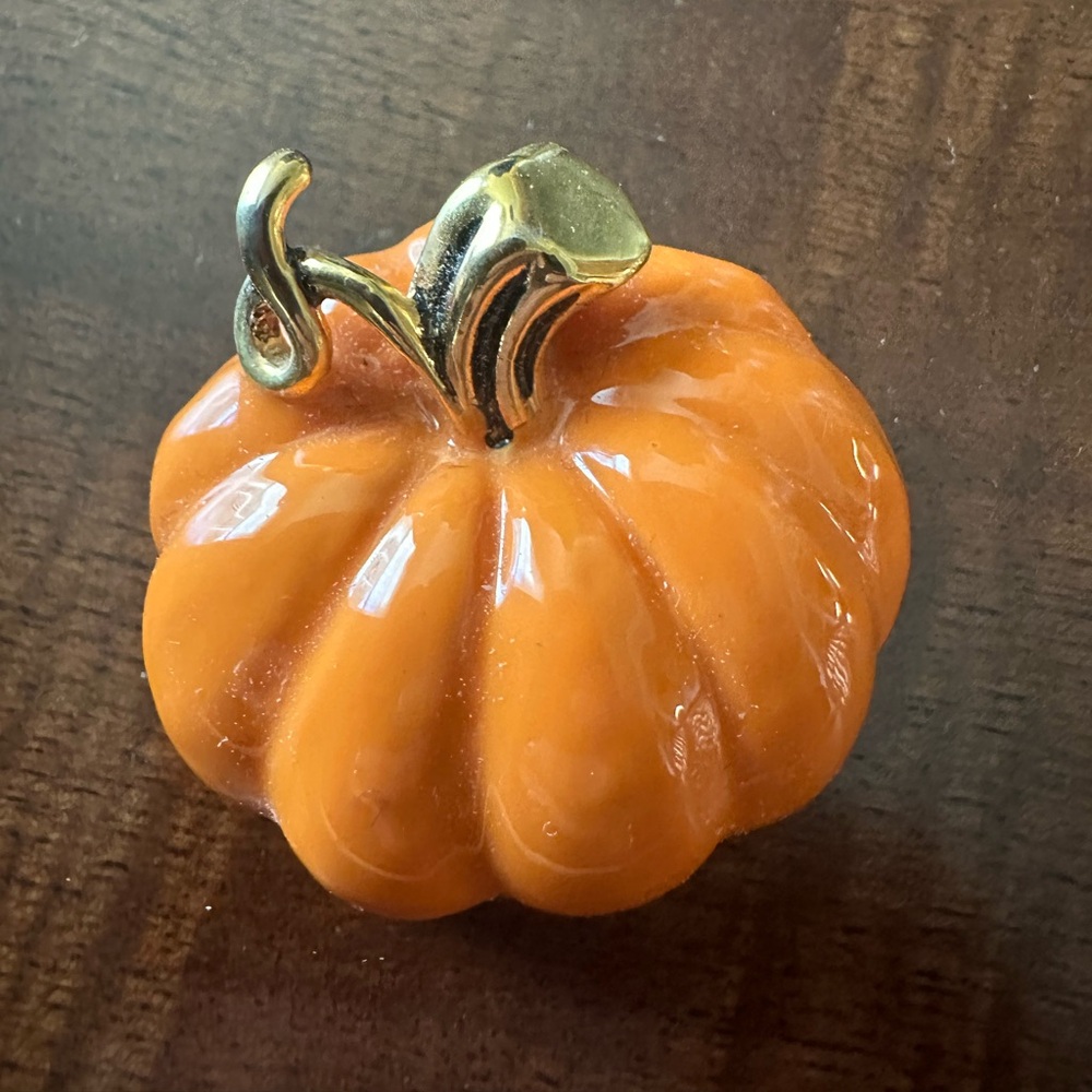 Best Gold-Stem Orange Pumpkin Pendant Necklace Charm Brooch